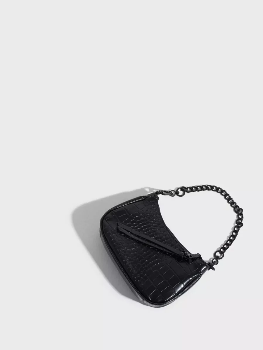 Nelly Handbag Black for Women from Steve Madden GOOFASH