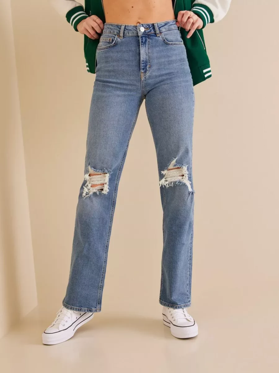 Nelly Ladies Blue High Waist Jeans from Pieces GOOFASH