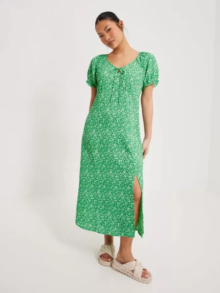 Nelly Ladies Dress Green by Only GOOFASH