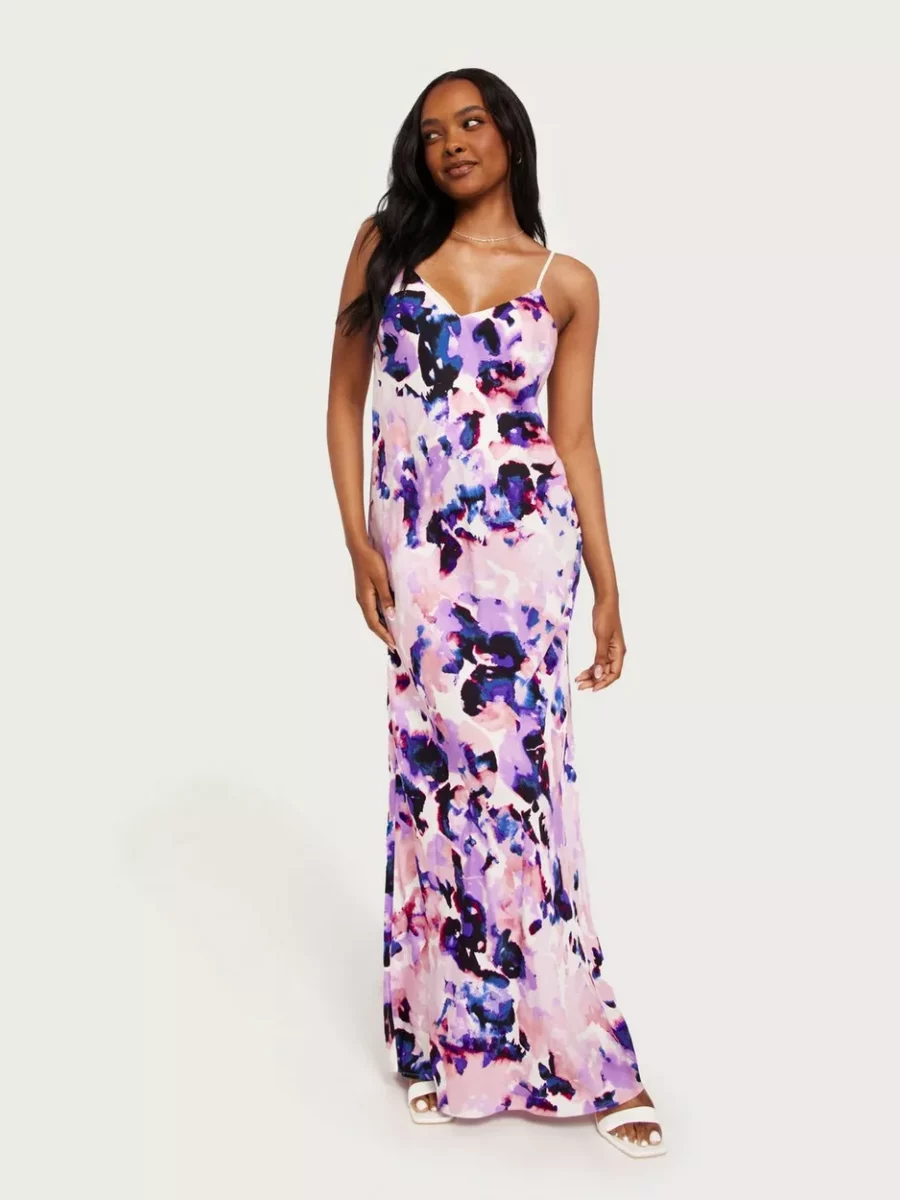Nelly Ladies Dress Purple from Selected GOOFASH