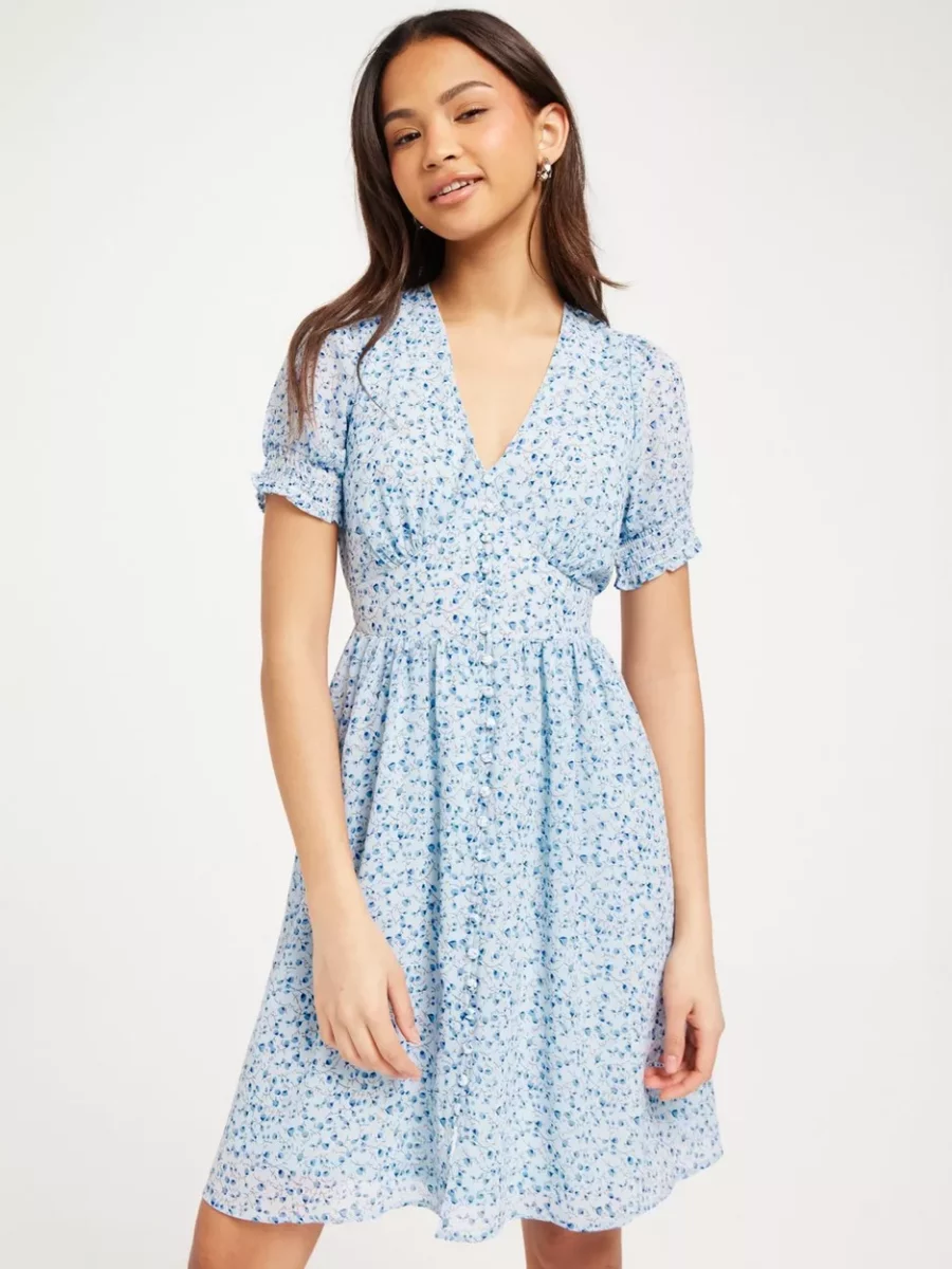Nelly Lady Dress Blue by Only GOOFASH
