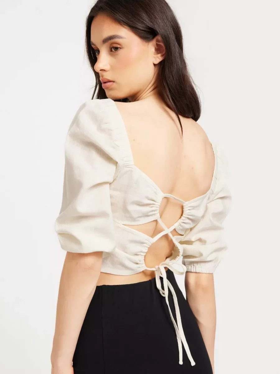 Nelly Lady Ivory Blouse from Only GOOFASH