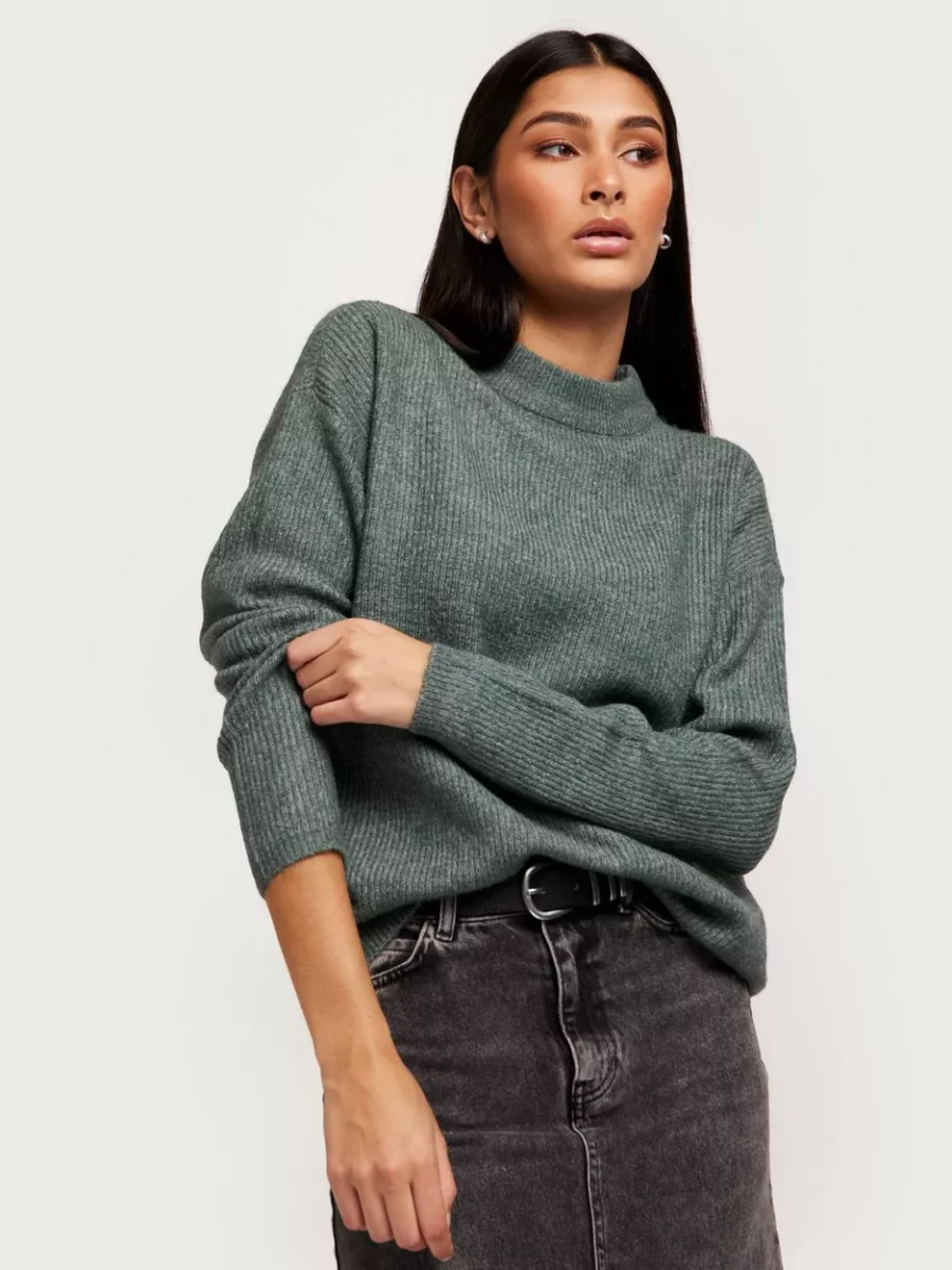 Nelly - Lady Knitted Sweater in Green by Only GOOFASH