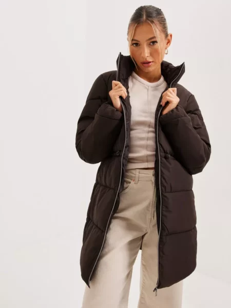 Nelly Lady Padded Jacket in Chocolate by Jdy GOOFASH