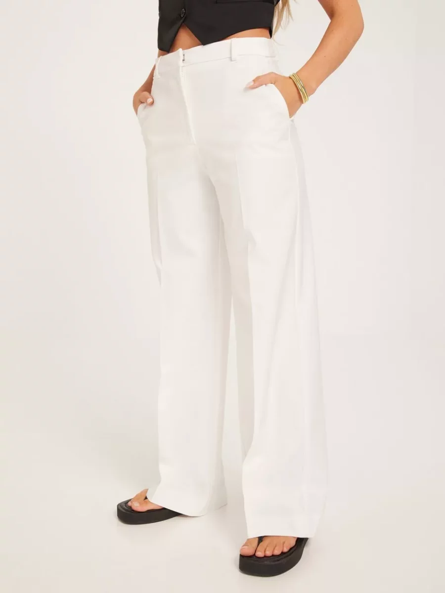 Nelly - Lady Trousers in White Selected GOOFASH
