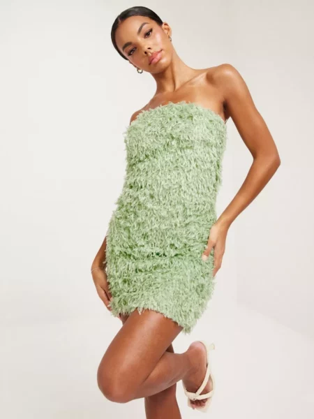 Nelly Party Dress in Green GOOFASH