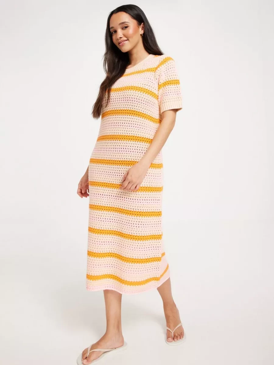 Nelly - Rose Knitted Dress - Selected Women GOOFASH