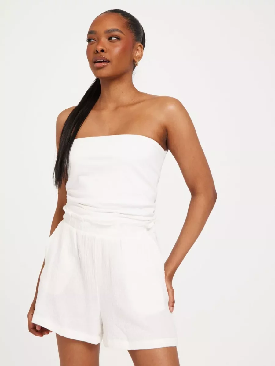 Nelly - Shorts White for Woman from Vero Moda GOOFASH