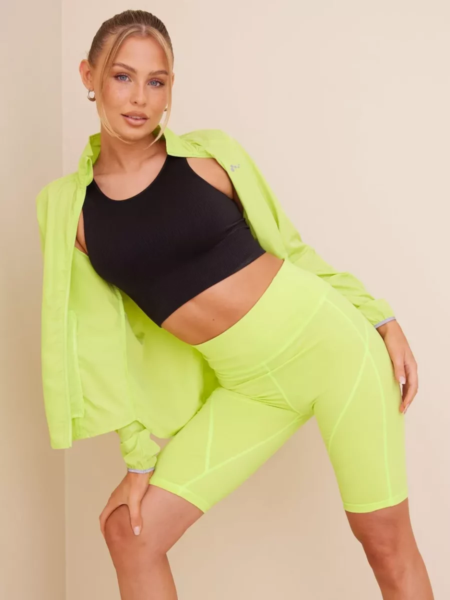 Nelly - Shorts in Green for Women by Only Play GOOFASH