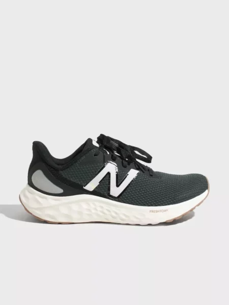 Nelly Sneakers Black from New Balance GOOFASH