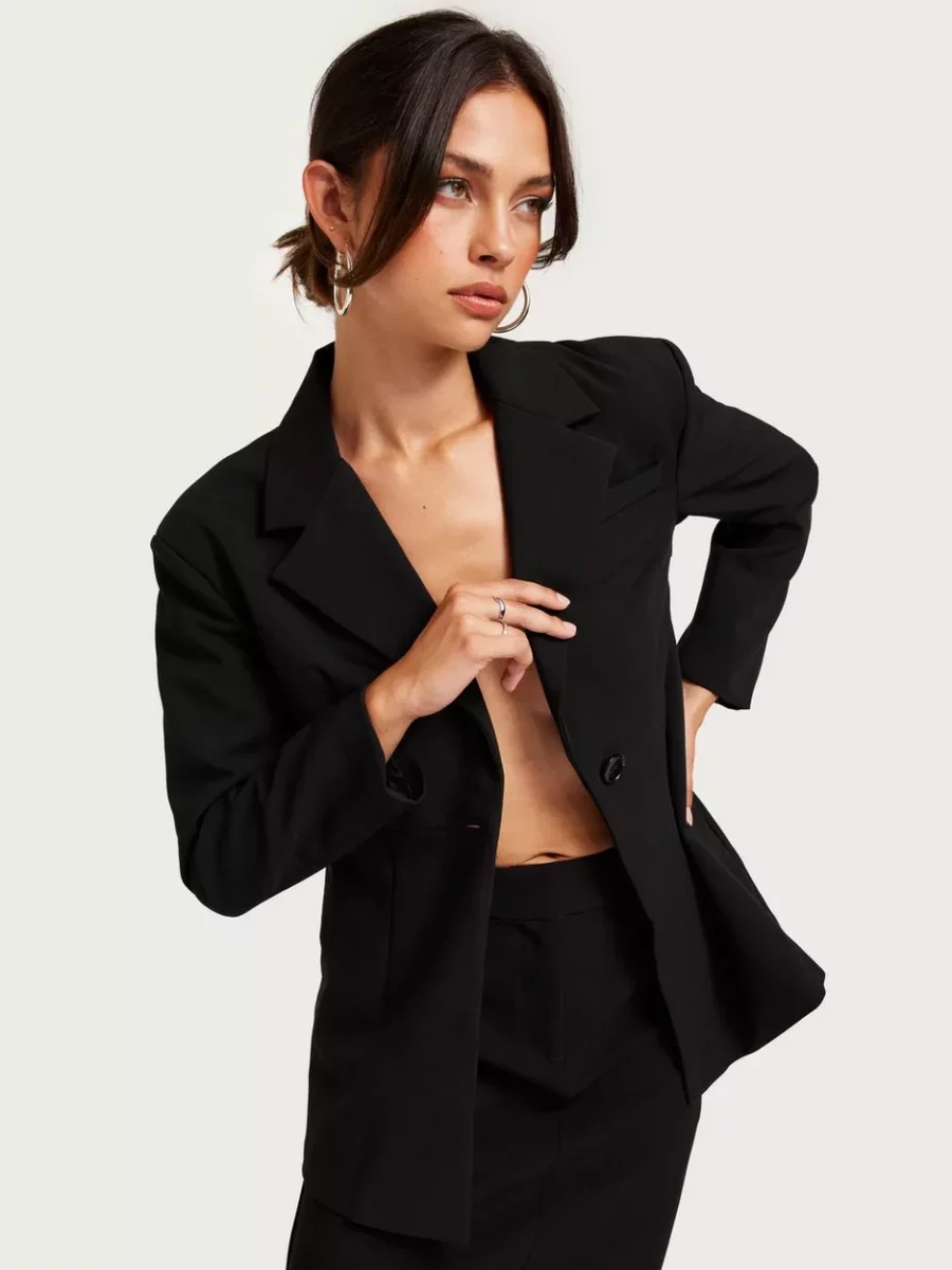 Nelly - Woman Jacket in Black from Vero Moda GOOFASH