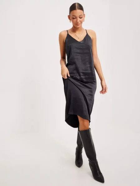 Nelly - Women Black Midi Dress from Only GOOFASH
