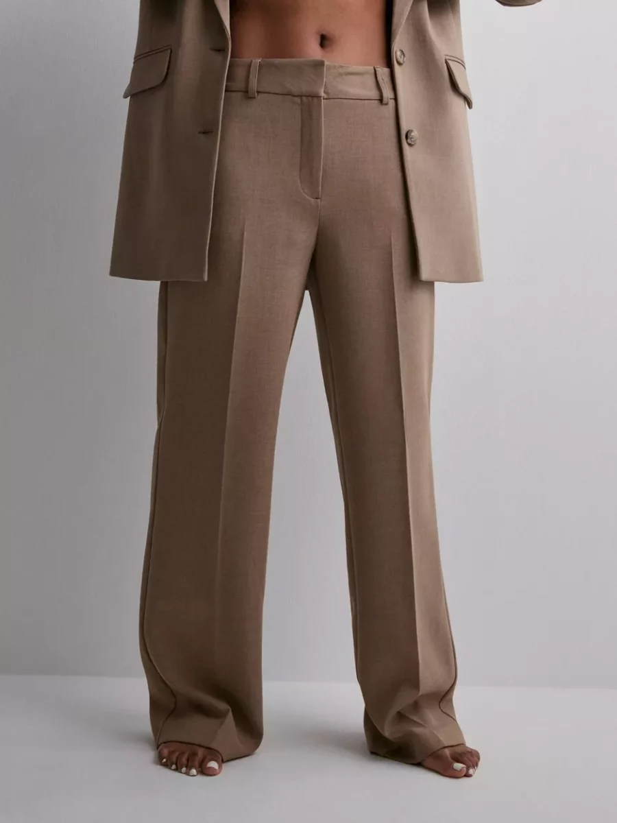 Nelly - Women Trousers Camel - Selected GOOFASH