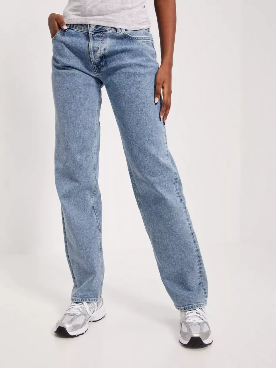 Nelly Women's Blue Jeans GOOFASH