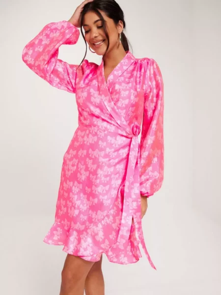 Nelly Womens Dress in Pink GOOFASH
