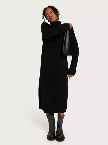 Nelly - Womens Knitted Dress in Black Selected GOOFASH