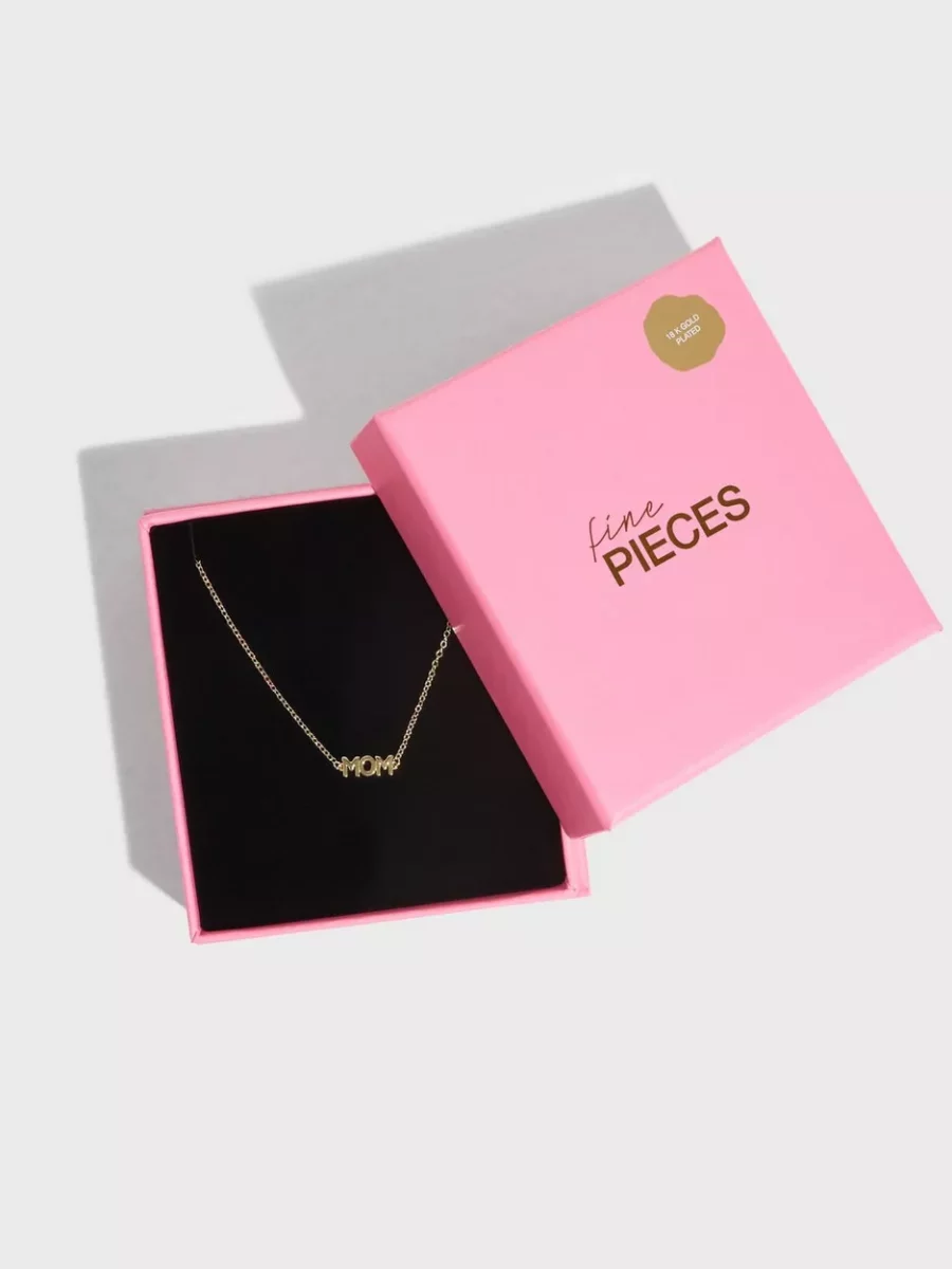 Nelly Women's Necklace Gold by Pieces GOOFASH