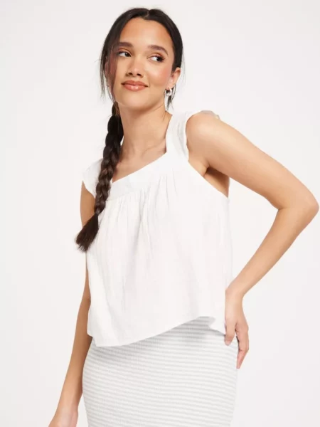 Nelly Women's Top White by Only GOOFASH