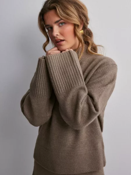 Neo Noir Women's Knitted Sweater Brown - Nelly GOOFASH