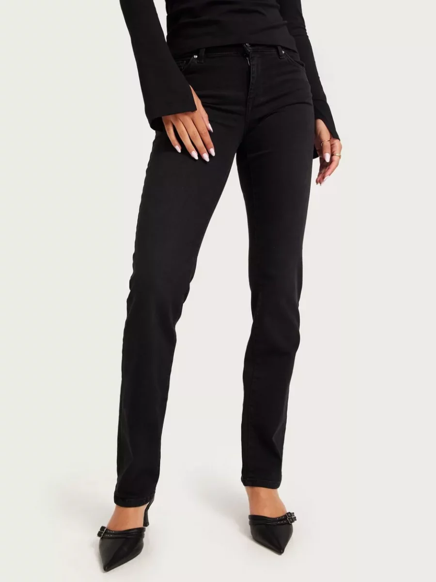 Only Ladies Jeans in Black at Nelly GOOFASH