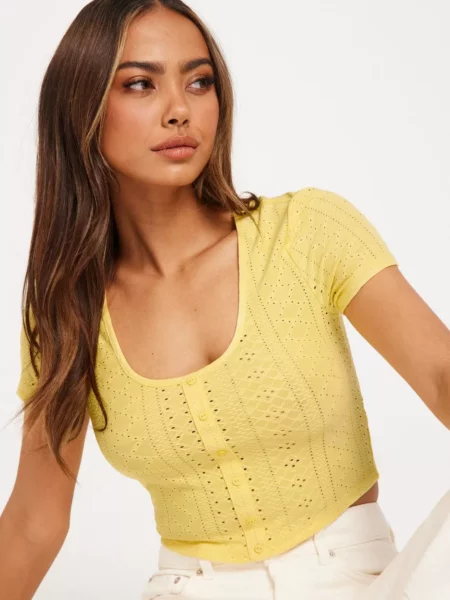 Only Women Crop Top Yellow at Nelly GOOFASH