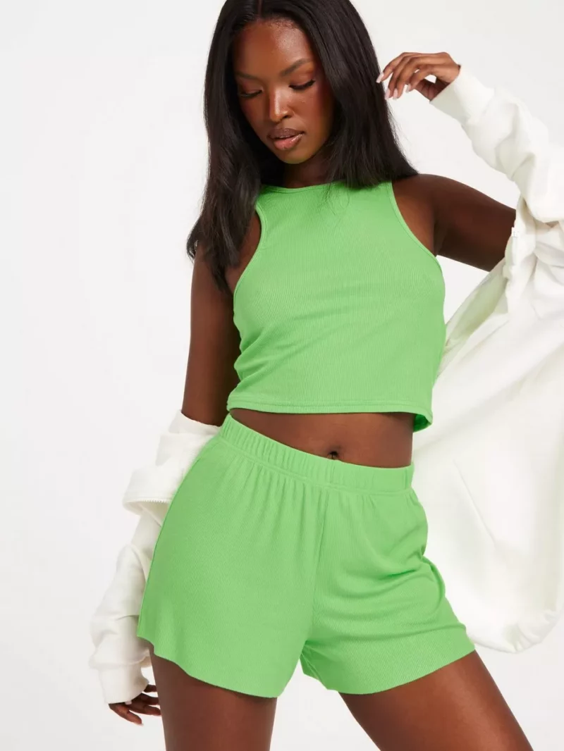 Only - Women Shorts Green from Nelly GOOFASH