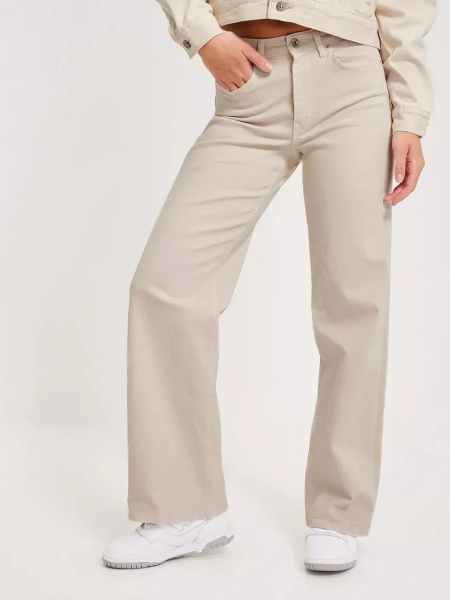 Only Womens High Waist Jeans in Cream Nelly GOOFASH