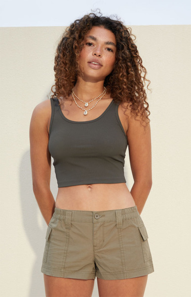 Pacsun - Woman Shorts in Olive GOOFASH