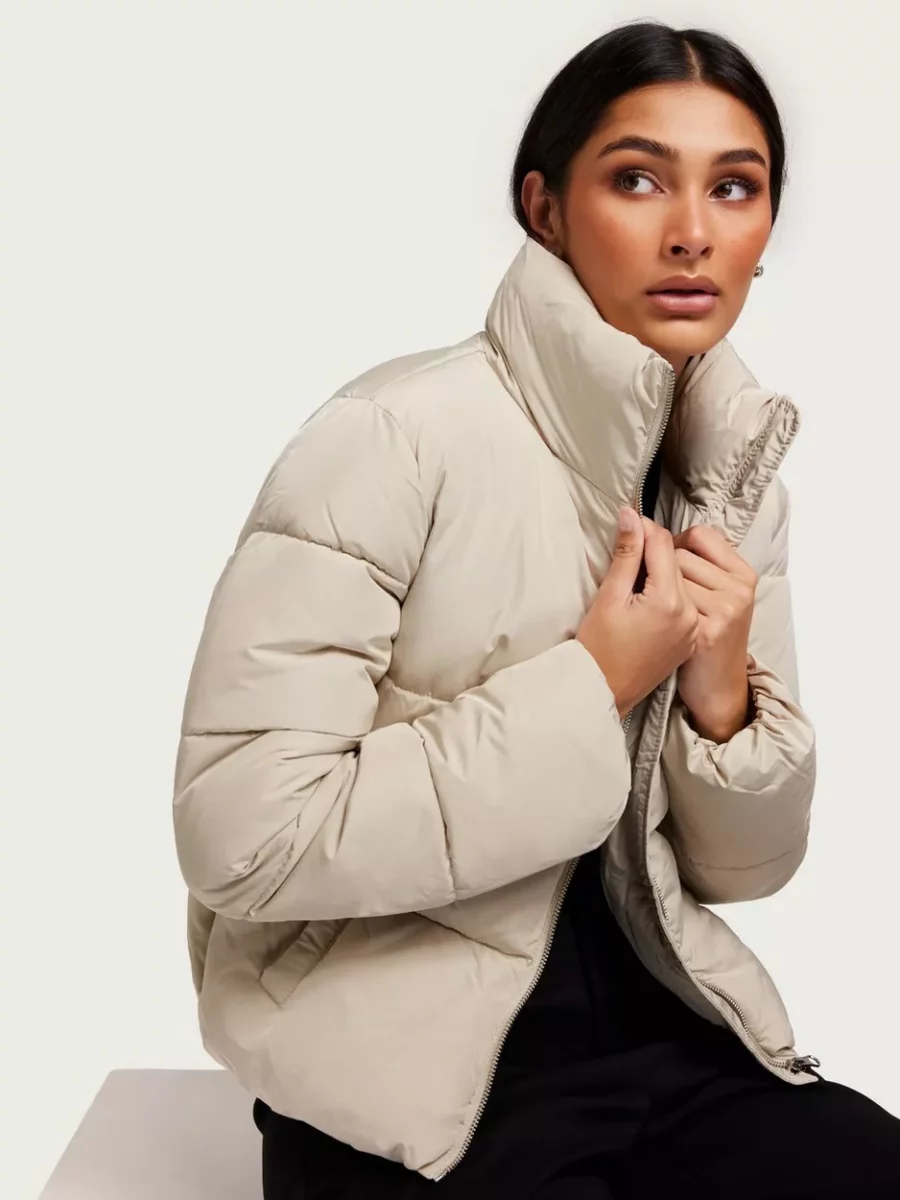 Padded Jacket in Silver for Woman at Nelly GOOFASH