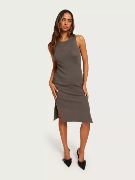 Pieces - Brown Knitted Dress from Nelly GOOFASH