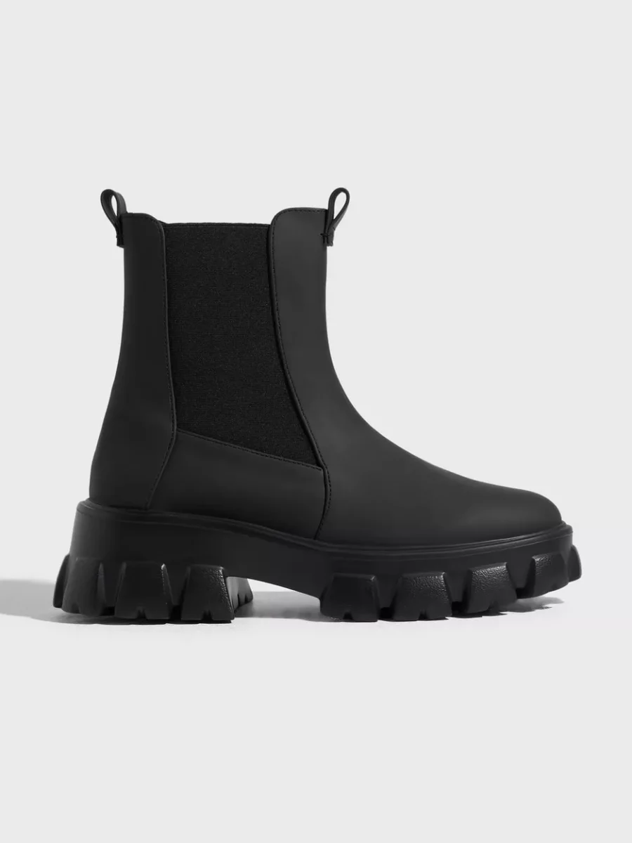 Pieces Ladies Chelsea Boots Black at Nelly GOOFASH