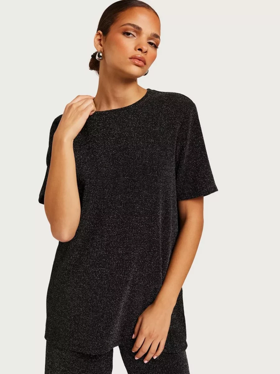 Pieces Women's Top Black from Nelly GOOFASH