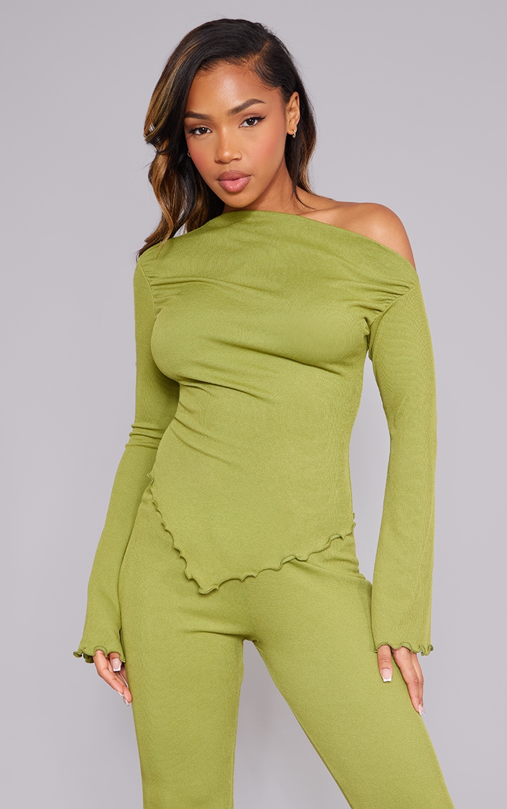 PrettyLittleThing - Lady Top in Olive GOOFASH