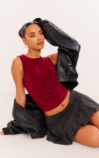 PrettyLittleThing - Red Top for Woman GOOFASH