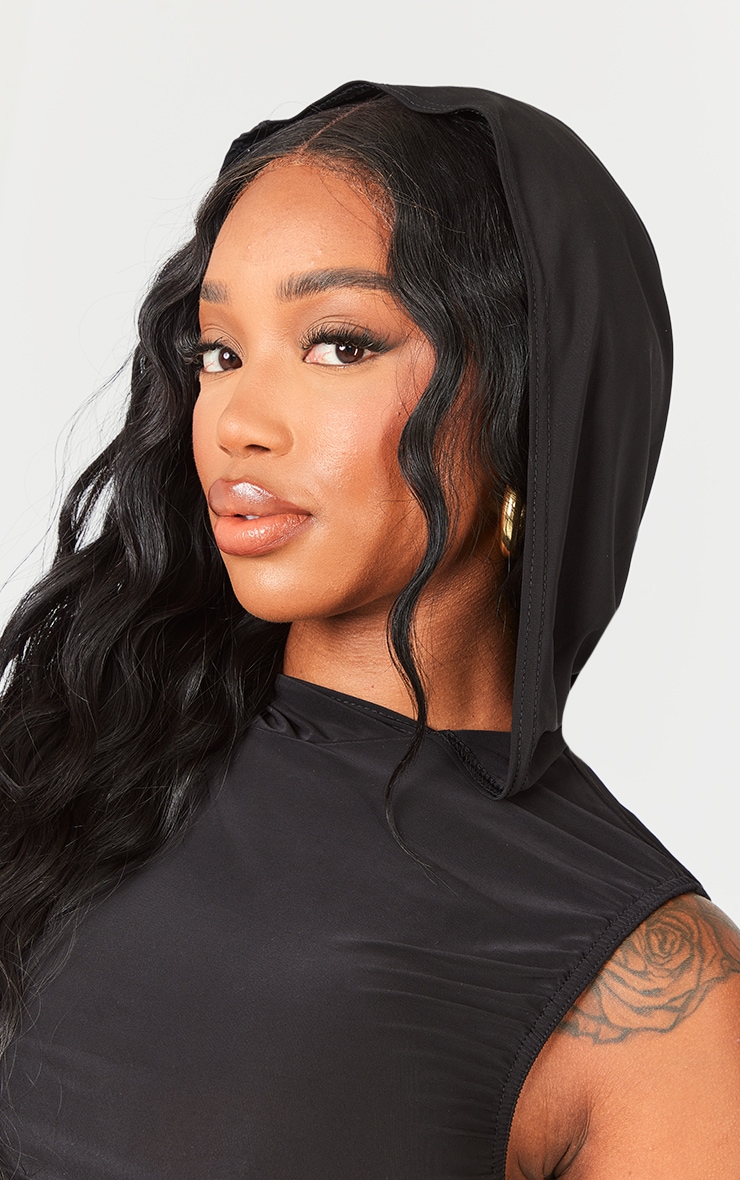 PrettyLittleThing - Top in Black for Woman GOOFASH