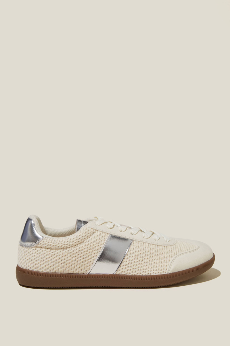 Rubi - Sneakers in Cream for Woman by Cotton On GOOFASH