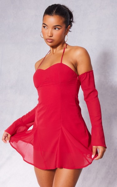 Shift Dress in Red at PrettyLittleThing GOOFASH
