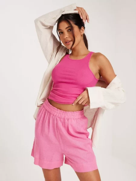Shorts Pink for Woman from Nelly GOOFASH
