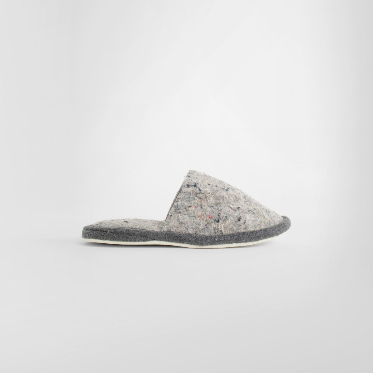 Sliders in Grey Antonioli - Hender Scheme GOOFASH