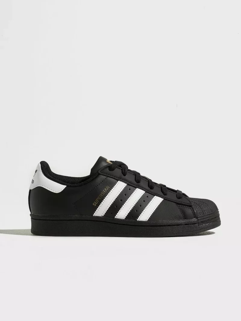 Sneakers in Black Nelly Woman - Adidas GOOFASH