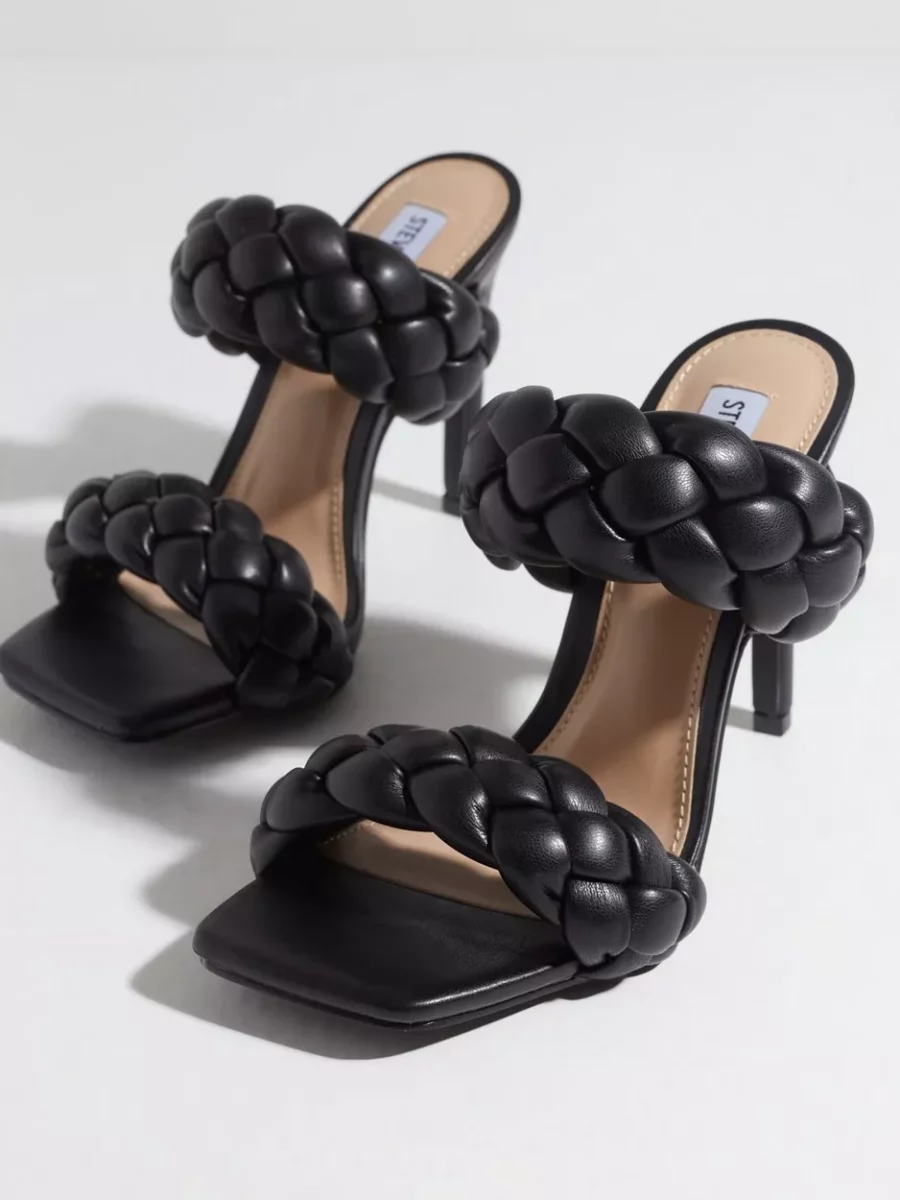 Steve Madden - Sandals in Black from Nelly GOOFASH