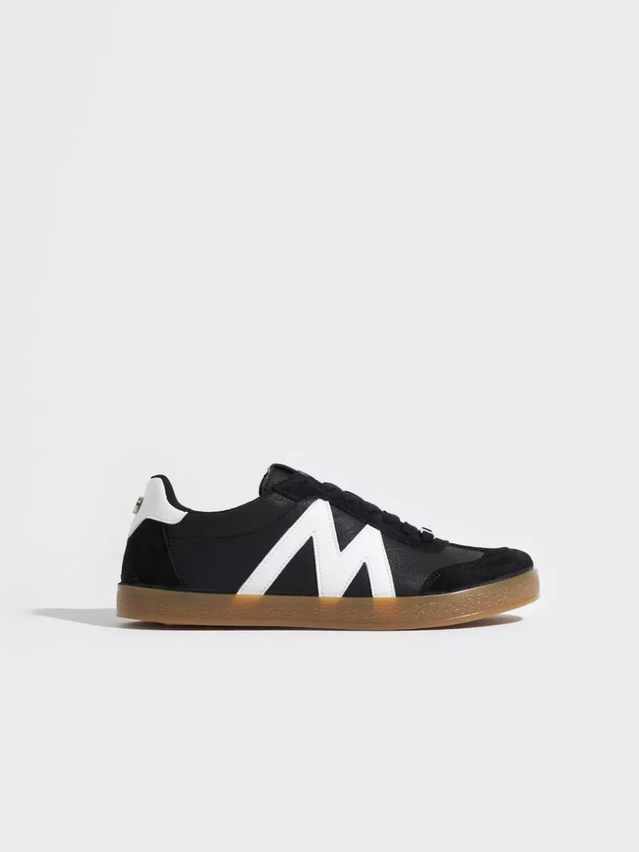 Steve Madden Woman Sneakers in Black from Nelly GOOFASH