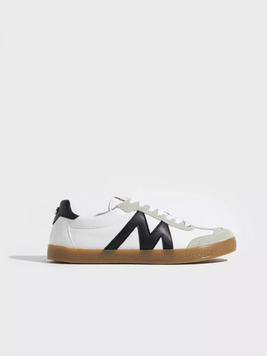 Steve Madden Woman Sneakers in White at Nelly GOOFASH