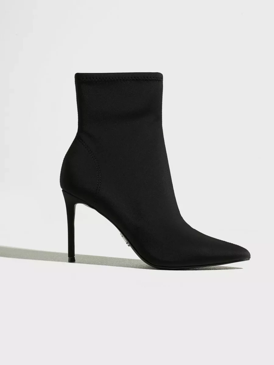 Steve Madden Women Boots in Black at Nelly GOOFASH