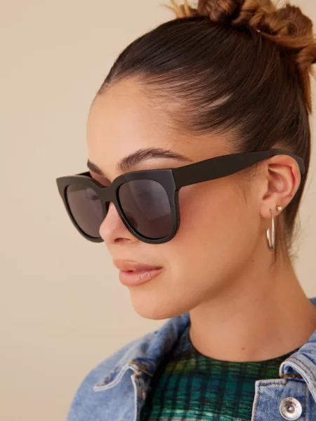 Sunglasses Black - Corlin Eyewear - Lady - Nelly GOOFASH