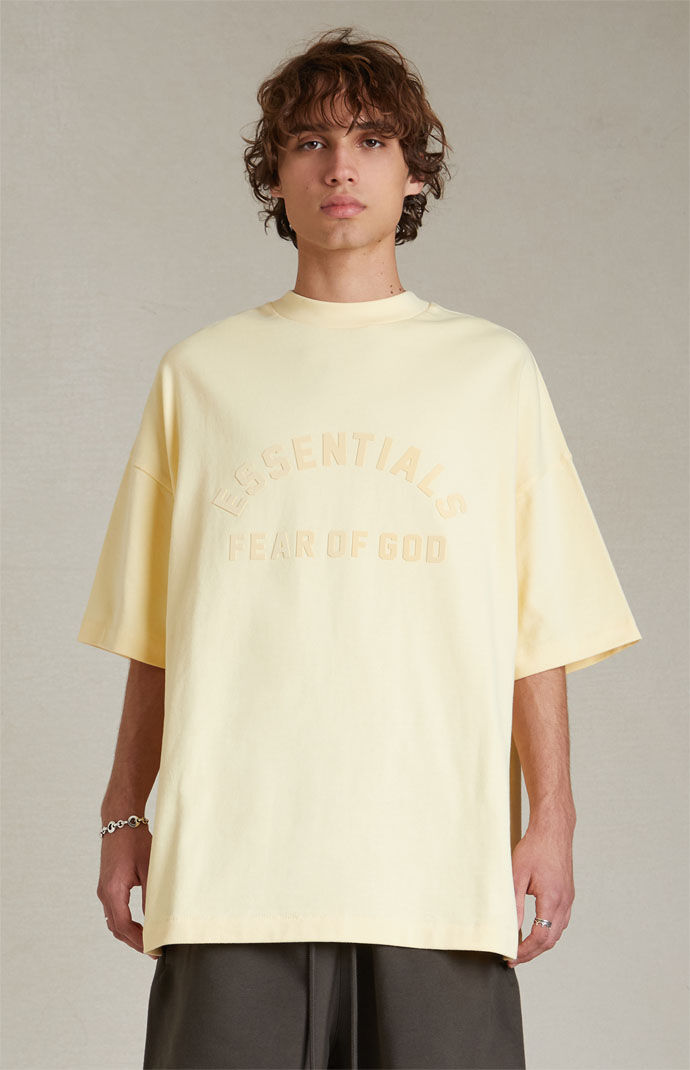 T-Shirt Yellow for Men at Pacsun GOOFASH