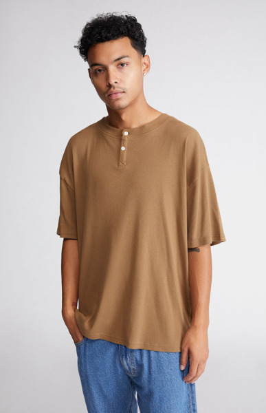 T-Shirt in Brown for Man at Pacsun GOOFASH