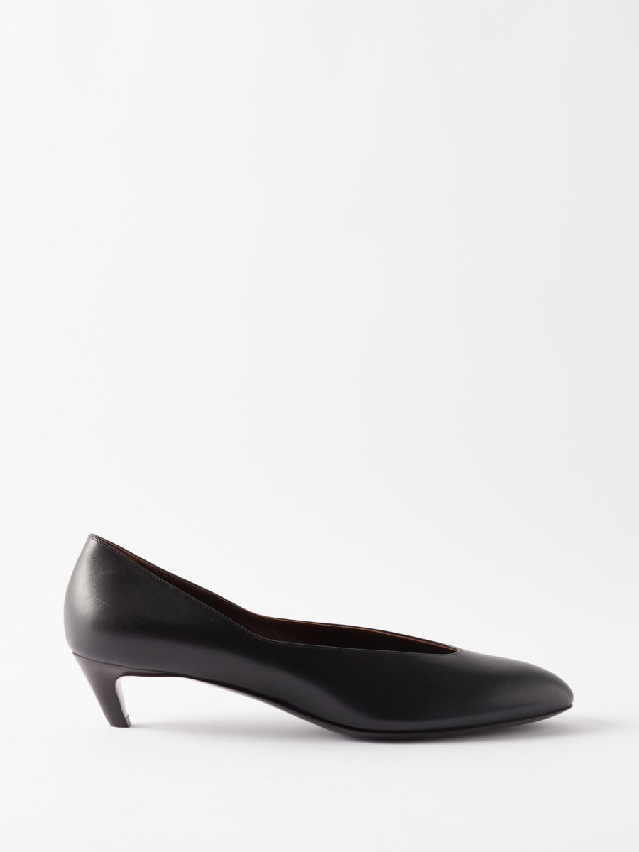 The Row Women Pumps in Black from Matches Fashion GOOFASH