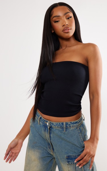 Top in Black at PrettyLittleThing GOOFASH