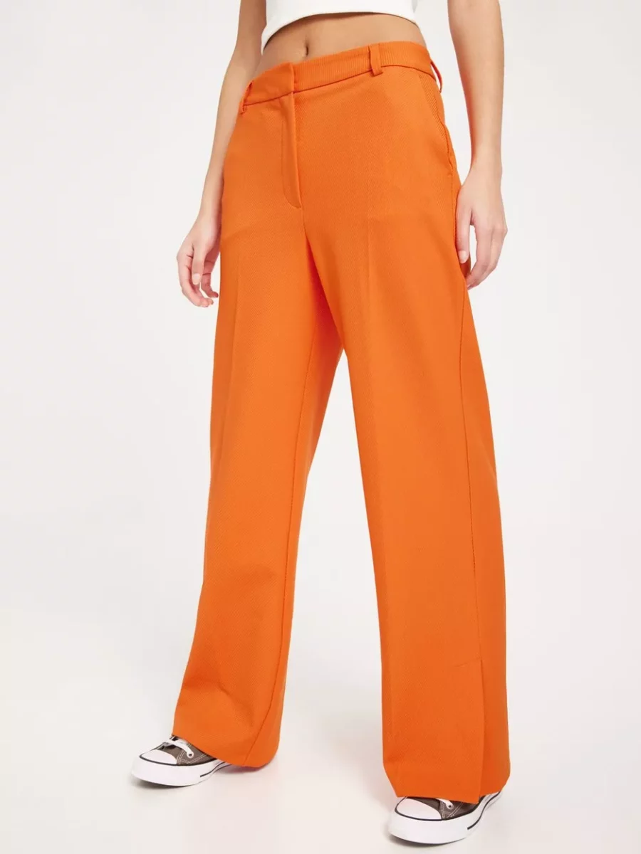 Trousers in Orange Selected - Nelly GOOFASH